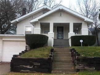 1296 Hite St, Akron, OH 44307