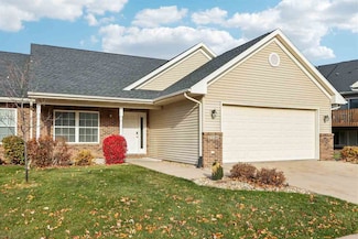 2130 Terra Ln, Coralville, IA 52241