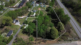 16 Hoyle St Unit 16, Marion, NC 28752