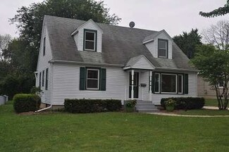 953 Lehnertz Ave, Aurora, IL 60505