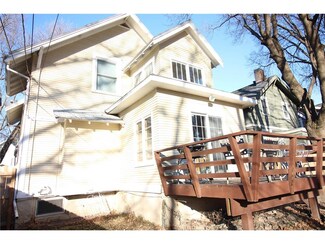 1717 5th Ave SE, Cedar Rapids, IA 52403