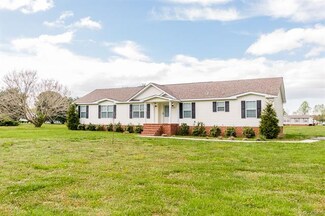 2698 Battery Rd, Tappahannock, VA 22560