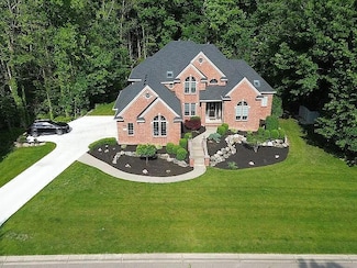 8255 Shady Brook Ln, Flushing, MI 48433