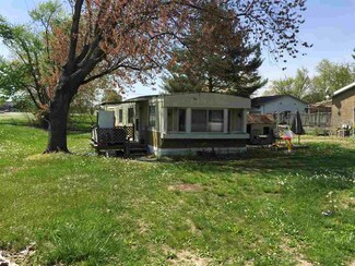 402 S Main St, Dale, IN 47523
