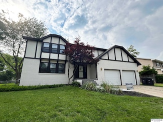 652 S 212th St, Elkhorn, NE 68022