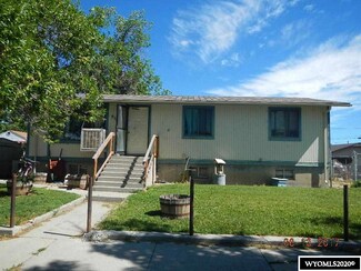 512 Clark St, Thermopolis, WY 82443