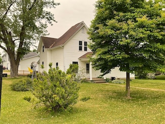 231 S Woodworth St, Elmwood, WI 54740