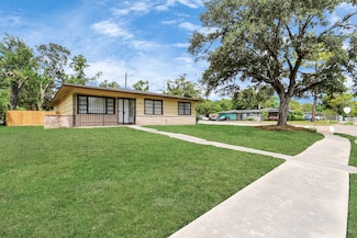 5967 Doulton Dr, Houston, TX 77033