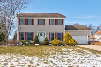 2947 Chautauqua Dr, Stow, OH 44224