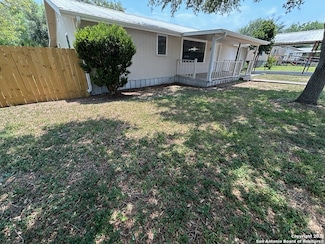 1201 Terry St, George West, TX 78022