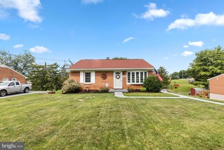 11830 Patrick Rd, Hagerstown, MD 21742