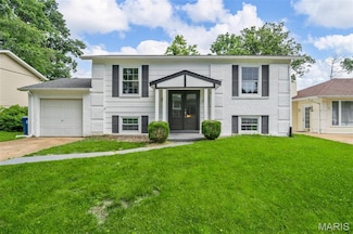 383 Messina Dr, Ballwin, MO 63021