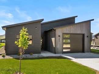 203 Pearl St, Ennis, MT 59729