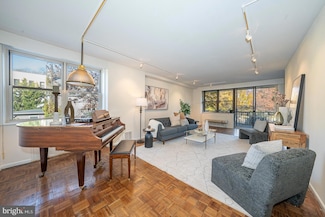 20 Conshohocken State Rd Unit 203, Bala Cynwyd, PA 19004