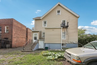304 William St, East Orange, NJ 07017