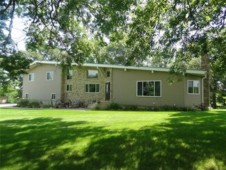 1838 P Ave, Marengo, IA 52301