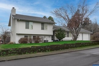 988 Munkers Ct SE, Salem, OR 97317