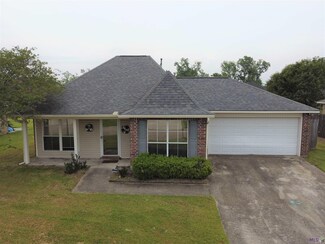 5240 Seneca Dr, Darrow, LA 70725