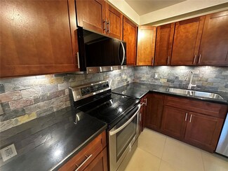 3520 Oaks Way Unit 407, Pompano Beach, FL 33069
