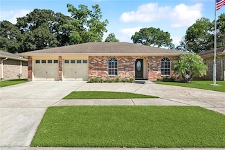 739 Glencove Ln, Gretna, LA 70056