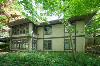 2472 W C Ave, Kalamazoo, MI 49009