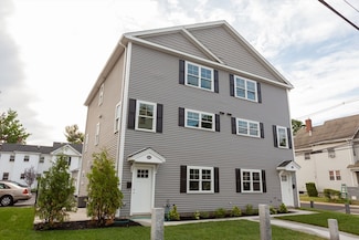 63 Bacon St Unit 1, Waltham, MA 02451