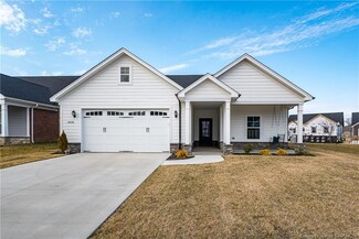 2030 Prestwick Place, Henryville, IN 47126