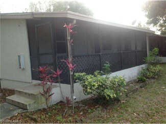 5216 Treetops Dr Unit B1, Naples, FL 34113