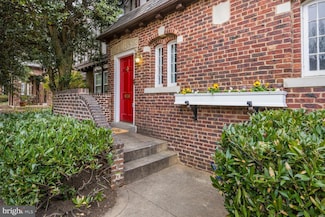 3625 Van Ness St NW, Washington, DC 20008