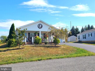 132 Glenridge Dr, Carlisle, PA 17015