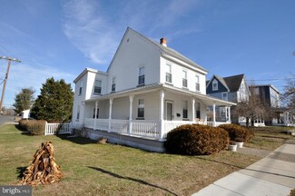 22 Elizabeth St, Pemberton, NJ 08068