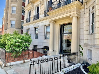 465 Park Dr Unit 21, Boston, MA 02215