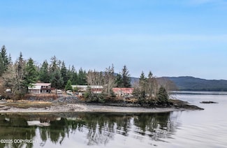695 Sunset Dr, Ketchikan, AK 99901