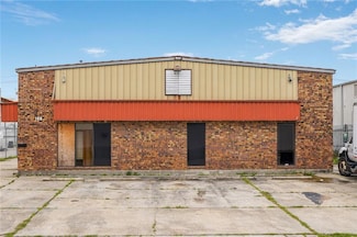 168 Harbor Cir, New Orleans, LA 70126
