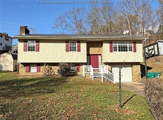 240 Oakmont Dr, Poca, WV 25159