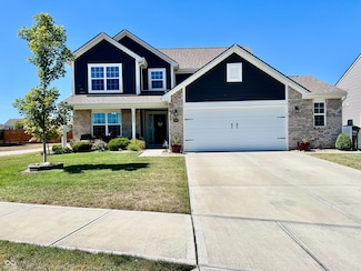 4088 Ashworth Ln, Columbus, IN 47201