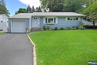 167 Dyer Ave, Emerson, NJ 07630