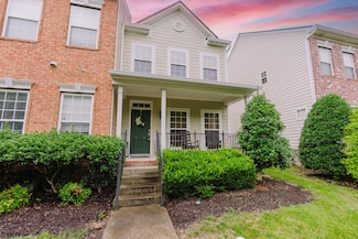 7033 Sunnywood Dr, Nashville, TN 37211