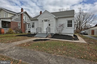 32 Morningside Ave, Cleona, PA 17042