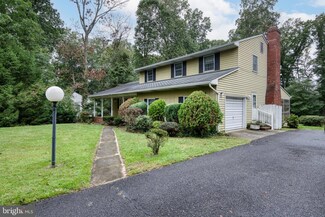 8 Malaga Dr, Bridgeton, NJ 08302