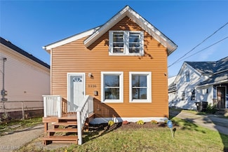 3226 W 52nd St, Cleveland, OH 44102