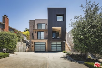 1880 Lucretia Ave, Los Angeles, CA 90026