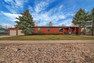 3704 Chief Dr, Rapid City, SD 57701