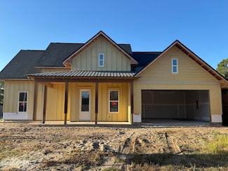 7213 N Lagoon Dr, Panama City, FL 32408