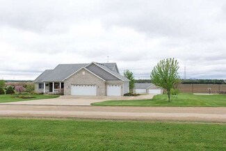8155 E Berry View Dr, Stillman Valley, IL 61084