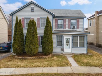 212 Meadow St, Johnstown, NY 12095