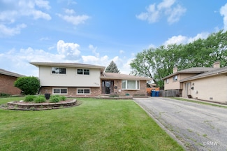 1236 N Fischer Dr, Addison, IL 60101