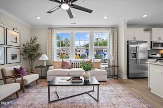 653 Sefton Park Dr, Zebulon, NC 27597