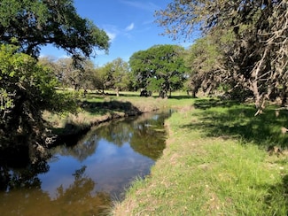 2 Southview Ridge Ln Unit 2, Fredericksburg, TX 78624