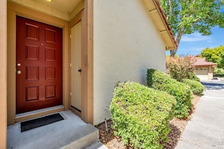 104 Park Place Dr, Petaluma, CA 94954